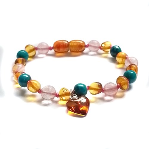 Pulsera Unisex modelo Balance Orgánico Miel con Dije de Corazón